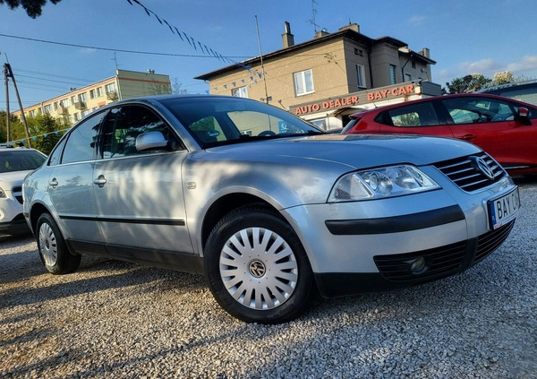 Volkswagen Passat cena 9900 przebieg: 232565, rok produkcji 2003 z Stawiszyn małe 379